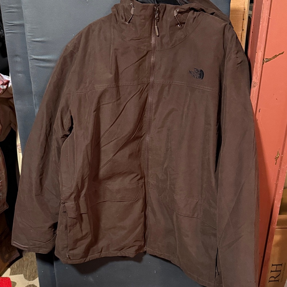 The North Face Men’s Brown Hooded Raincoat
